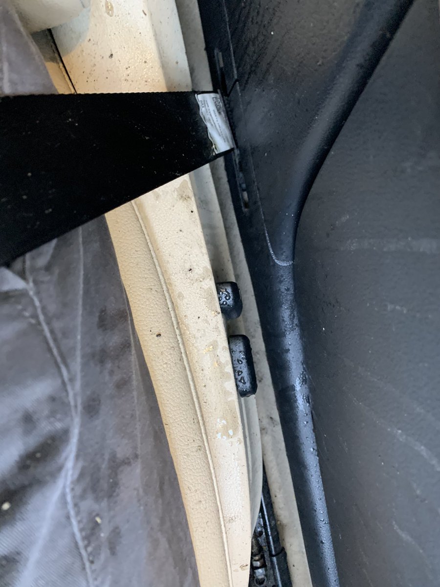 The staff was excellent. They even offered to clean my car, but it’s not their job. Nevertheless the damage was done. 3/