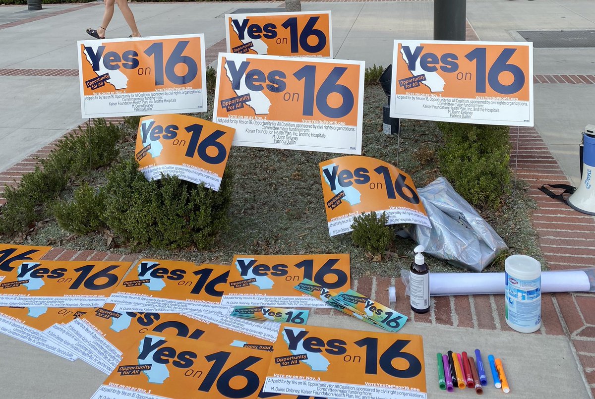 BruinsForProp16's tweet photo. At luskin turnaround with signs and posters to go around 🥳 #YESONPROP16 https://t.co/5Ay7Z09Jf2