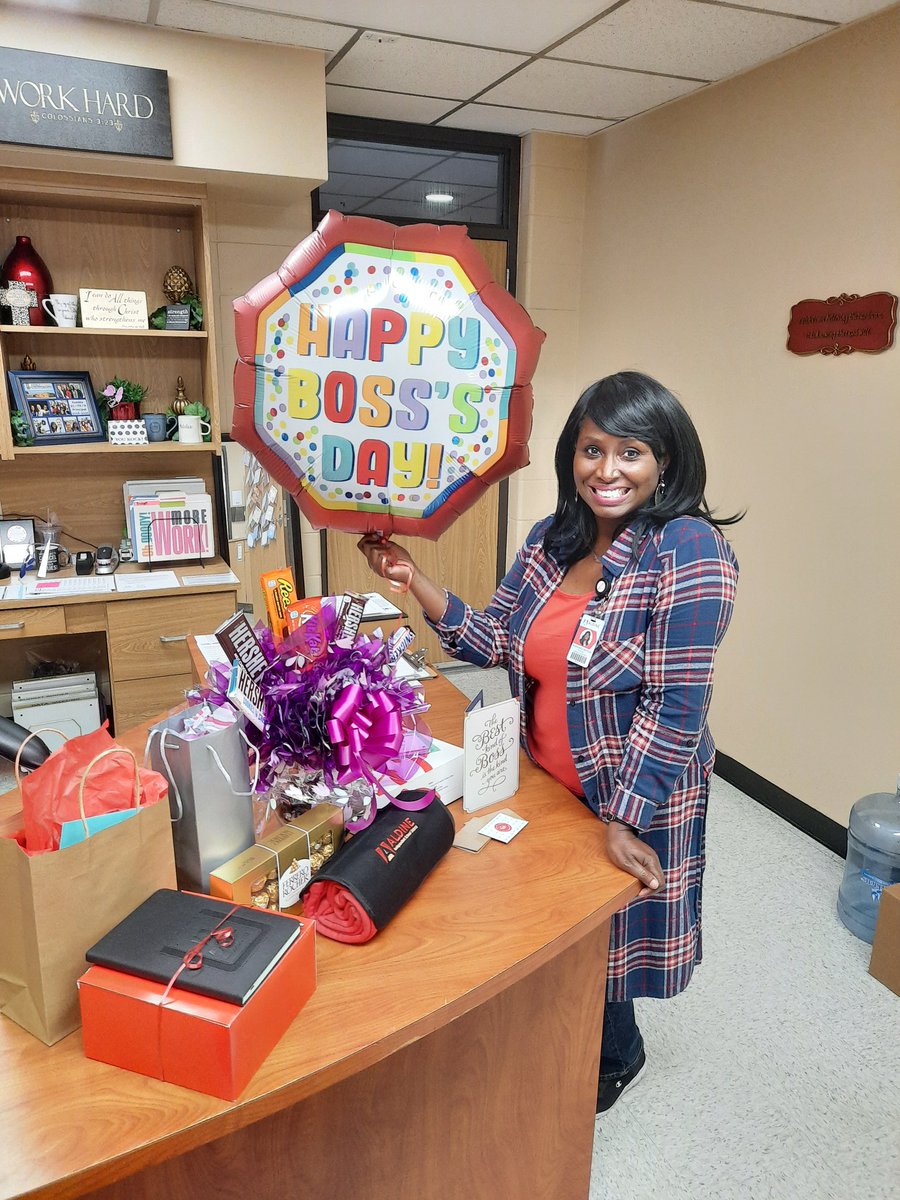 CarawayES_AISD's tweet photo. Happy Boss's Day to @DrA_Marshall!! Thank you for leading with I.C.E. - Integrity, Compassion, and Excellence!! We're blessed to have you as our fearless leader! #ThankAnAISDPrincipal #CarawayICE #AldineAnywhere https://t.co/6qqFVyckio