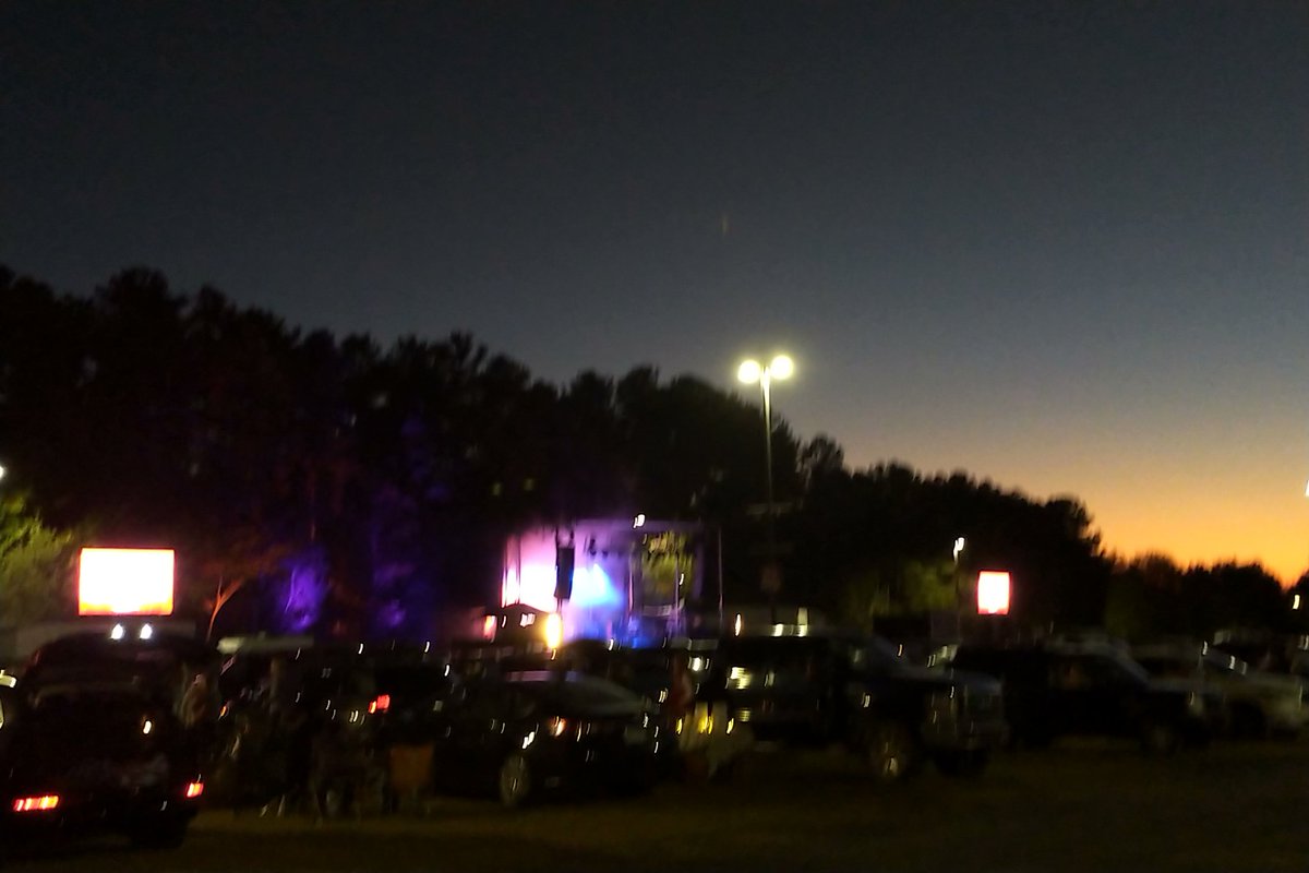 MRuggieriUSAT's tweet photo. Hello from the parking lot @AmerisBankAmp, where @JasonIsbell will be performing tonight. The first of several @LiveNation #livefromthedrivein shows. And what a beautiful night! https://t.co/BSUs5IEDvE