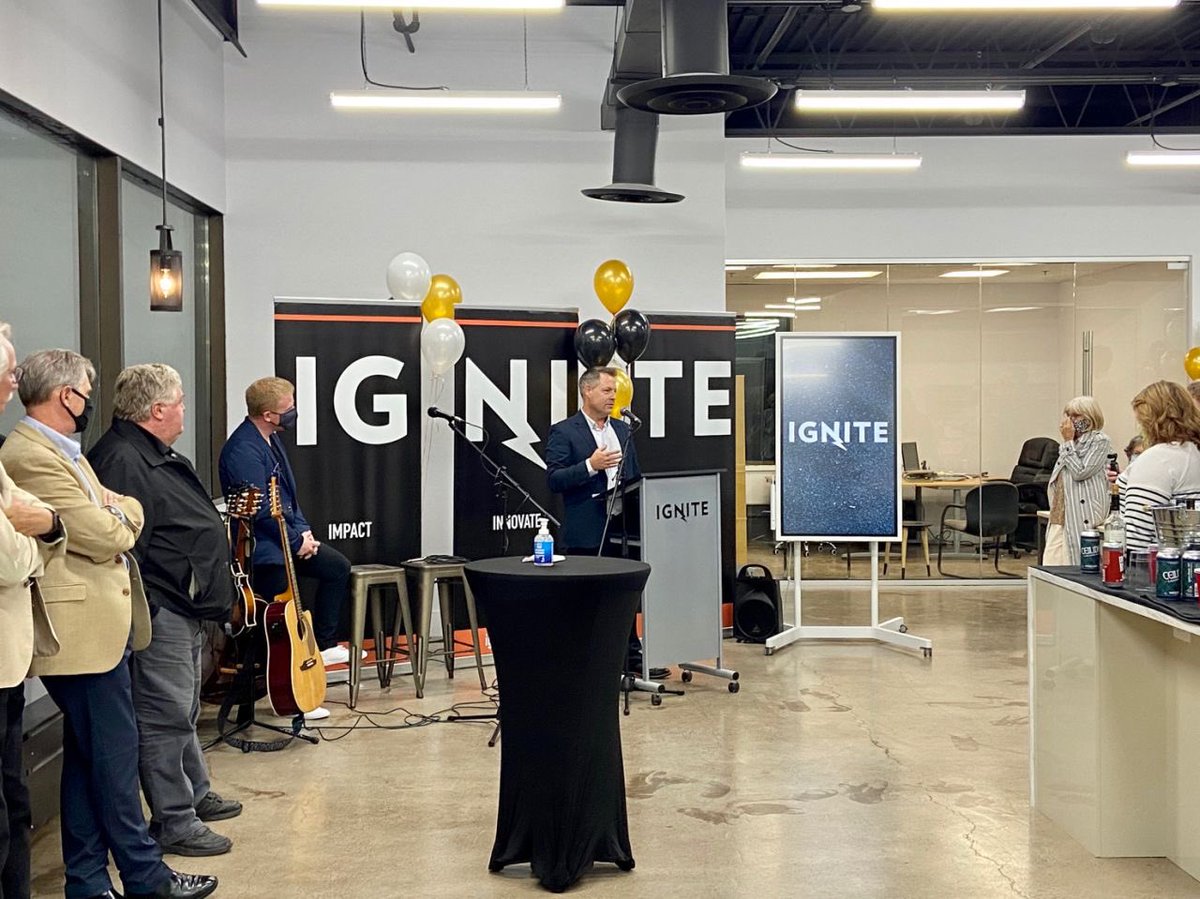 Doug Jones ⚡️ tweet media