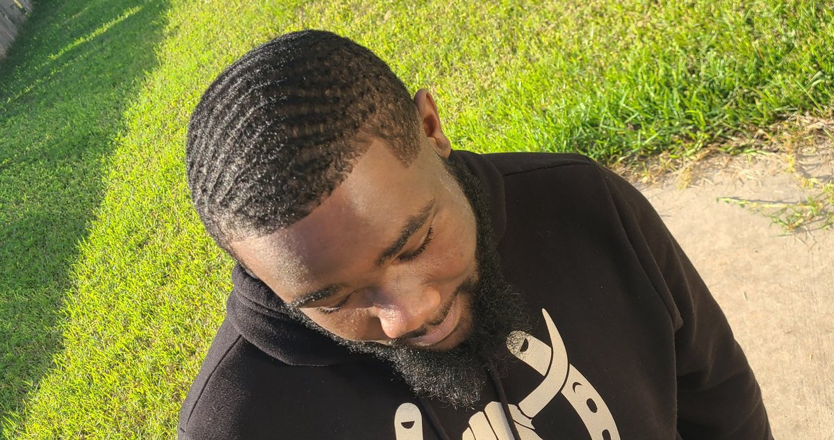 _MrIKeepItReal's tweet photo. Had to let the sun hit my bath water ripples https://t.co/T2zJaVT5A8