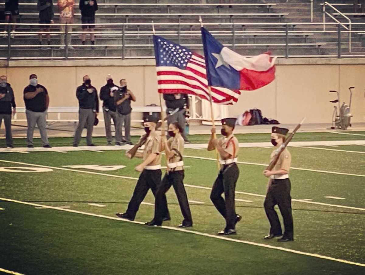 lonestarnjrotc1's tweet photo. This week’s color guard at #Gupton stadium
Good job #lonestarcompanynjrotc cadets!
#vrhs #vistaridge #leanderisd #highschoolfootball #texas #cedarparktx https://t.co/et0sz7rVjX