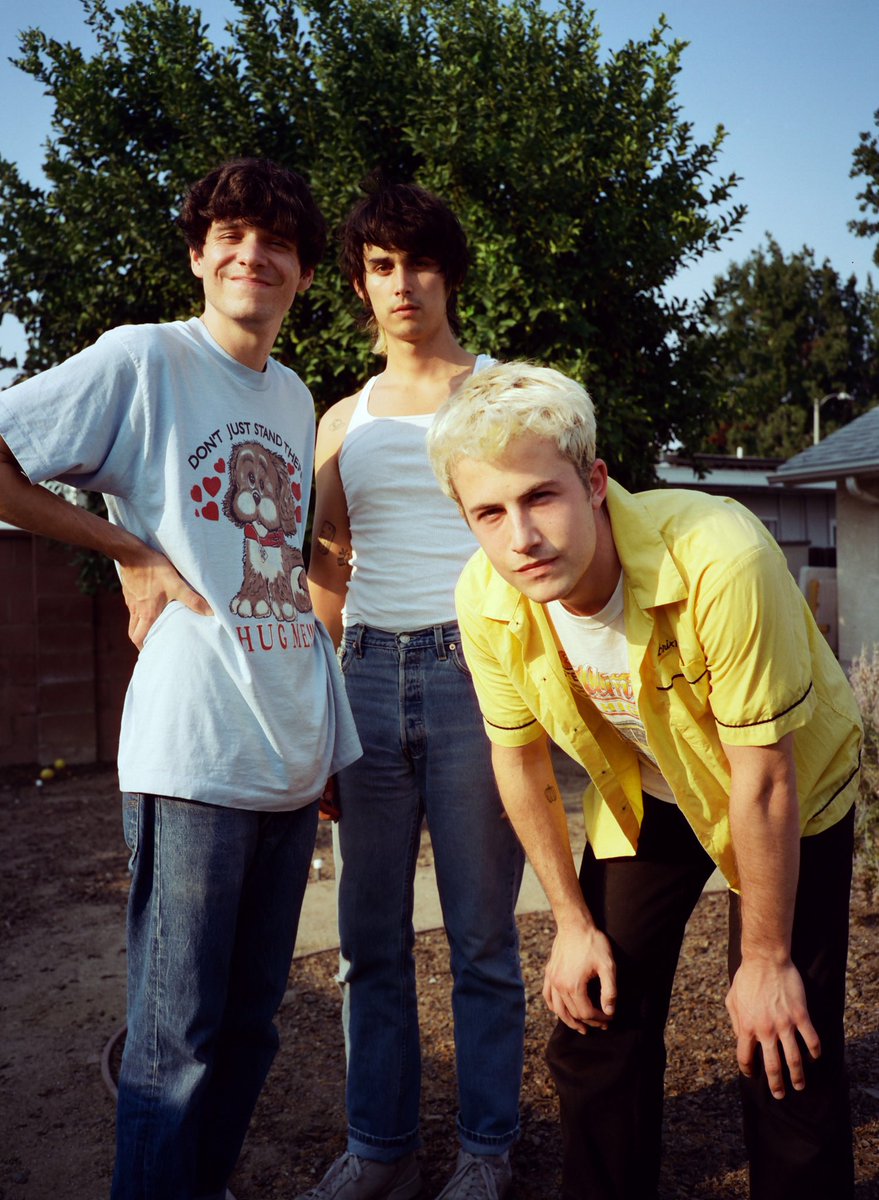 wallowsmusic's tweet photo. remote ep in one weeeeek https://t.co/hc6socAEo8