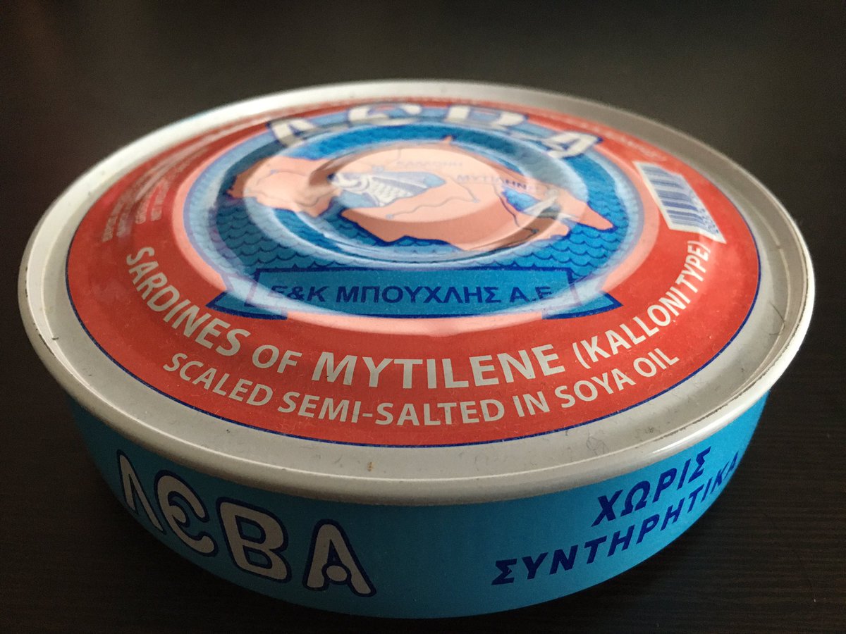 Seishiro Sakita 棚の奥からまろび出てきたギリシャレスヴォスのイワシ缶詰がパンパンに膨張してる 怖い