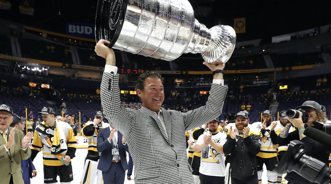 7) Since buying the Penguins in 1999, Mario Lemieux and his ownership group have revitalized the franchise.Annual revenue is up from $57M to $184M, they've built a new arena, and have locked in lucrative cable deals.That's not it — the've also won 3 more Stanley Cup trophies.