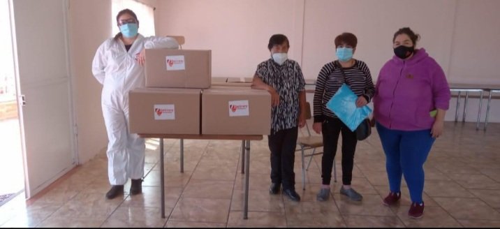 Deliverysolida2's tweet photo. Porque #Antofagasta nos necesita, terminamos esta semana con una nueva entrega de cajas de alimentos para familias de las Juntas de Vecinos de Villa El Salto y Gabriela Mistral, gracias a nuestro socio territorial Unión de JJVV @ComunalDe y al aporte de @AIA_ANTOFAGASTA https://t.co/STtM9ayK3E