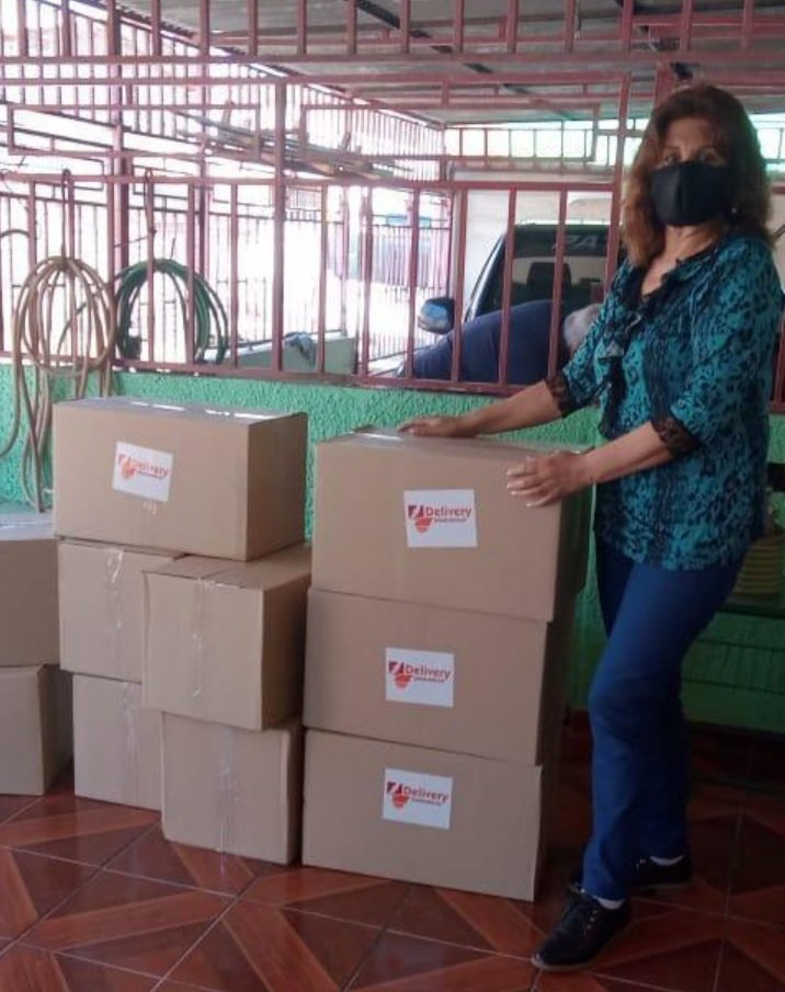 Deliverysolida2's tweet photo. Porque #Antofagasta nos necesita, terminamos esta semana con una nueva entrega de cajas de alimentos para familias de las Juntas de Vecinos de Villa El Salto y Gabriela Mistral, gracias a nuestro socio territorial Unión de JJVV @ComunalDe y al aporte de @AIA_ANTOFAGASTA https://t.co/STtM9ayK3E