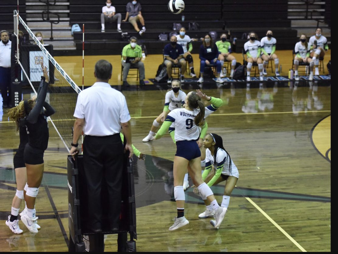 _caycay4's tweet photo. DISTRICT CHAMPS 2020 ๐๐
#freshman #varsity #volleyball #windermerewolverines https://t.co/MnyTLtivZE