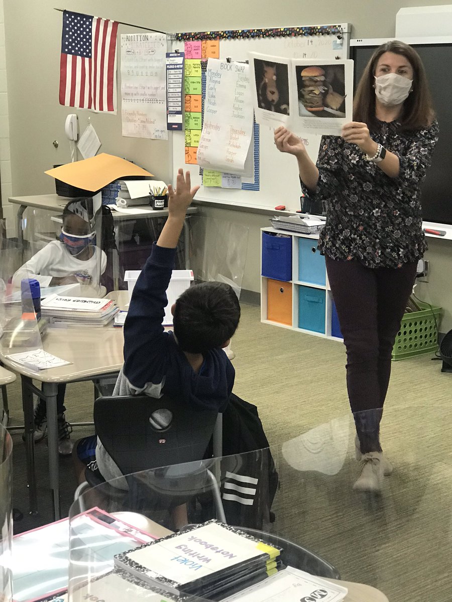 ᗷETᔕY KᑎIGᕼT tweet media