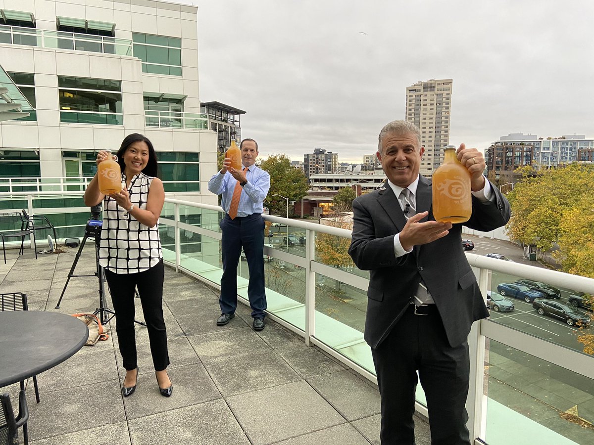 FerreriSports's tweet photo. Taking care of my crew @Mary_Nam @EricJohnsonKOMO while @IanFurnessSea and @GeorgetownBeer take care of others. Nice work by “The Mayor” for @HilinskisHope @AveryStrongDIPG @JmoSmooth13 https://t.co/fRq5wggEz6
