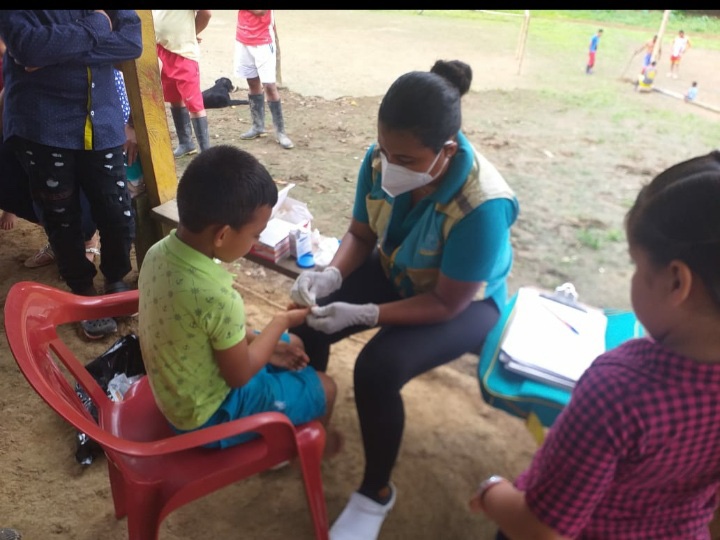 SaludImbabura's tweet photo. #Esmeraldas | La unidad operativa Majua, perteneciente al #Distrito08d01 realiza brigada médica en la comunidad de Majuita, brindando atención médica en vacunación y realizando pruebas de PIAN enfermedad infecciosa crónica de la piel #SomosMsp  #PrevencionEsSalud https://t.co/WfEPBf2peD