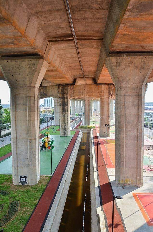zeitgeist_zt's tweet photo. Sebanyak2 flyover kat Malaysia tu patut buat camni. https://t.co/AXepXTEJfD
