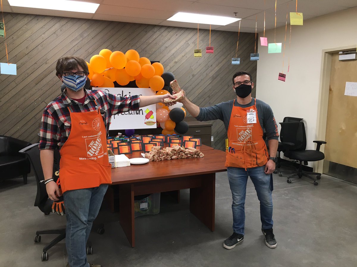 PaulRodTHD's tweet image. 421 Spending quality time and having fun with our front end@dynamicd18#d18cam