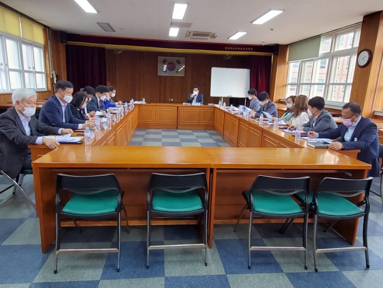 Qjt9bLr5CjXTtlI's tweet image. 구미교육지원청 미활용 폐교 활용 방안 모색을 위한 협의회 개최 #구미교육지원청 #미활용폐교활용방안모색을위한협의회개최 #사단법인한국안전예방협회 #육종성기자  -&amp;gt; 자세히보기safety24.kr/news/573393