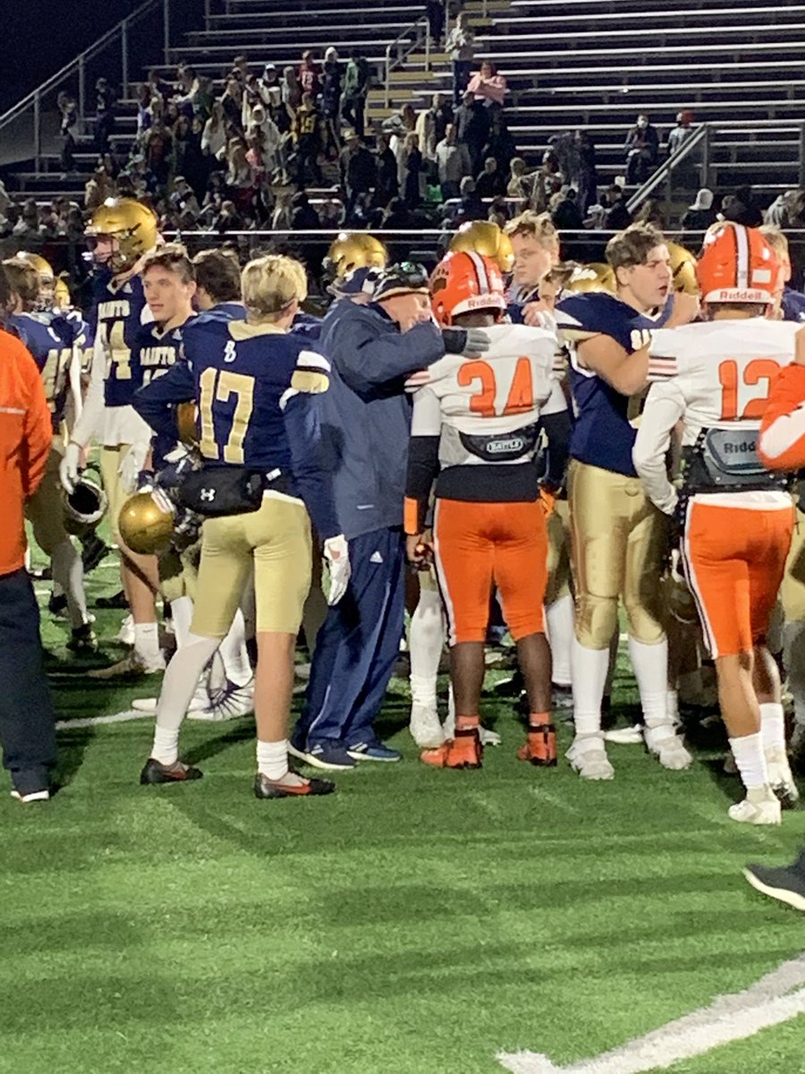 Awesome moment. Coach Jason Garrett one of the first ones to congratulate Northrop newest all time leading rusher! <a href="/IHSAA1/">IHSAA</a>  congratulations to our newest leading rusher Damarius Cowen!