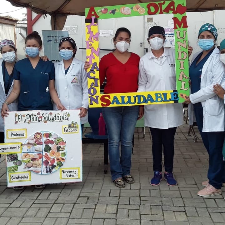 HospitalDavila's tweet photo. #SomosHGNDC  | Con el lema 2020 "Cultivar, nutrir y preservar juntos " María Casanova Médico Nutricionista e internas de Nutrición, impartieron importante charla a usuarios al conmemorarse el #DíaMundialDeLaAlimentación. https://t.co/R1U5znIEtv