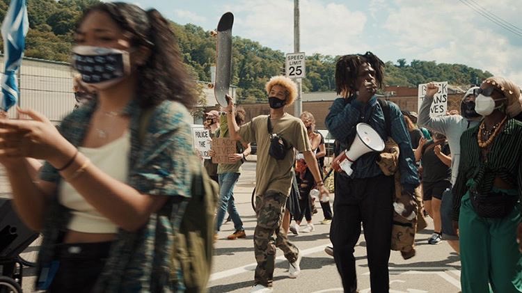 rockagainstrcsm's tweet photo. Journalist and Filmmaker, Nick Childers, captures a group of young skateboarders who are transforming skateboarding and activism in Pittsburgh. Watch his short documentary video about their endless push for racial justice here: https://t.co/TpwKnuQEh3 https://t.co/TpJjdnrU93