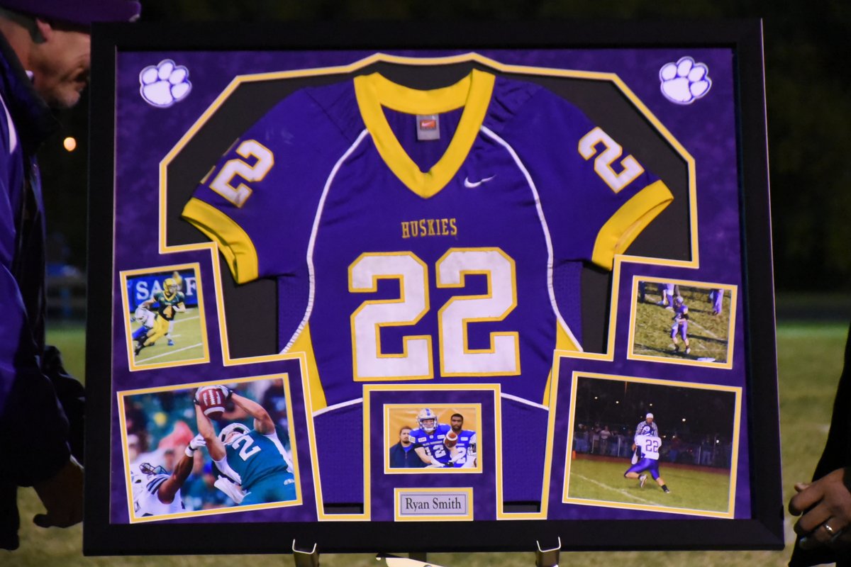 JustinPierceTV's tweet image. Former Wahpeton football player Ryan Smith '09 had his jersey retired by the school at halftime of tonight's game against Devils Lake. Smith set 10 school records, won three National championships at North Dakota State and played three seasons in the CFL. Congratulations Ryan!