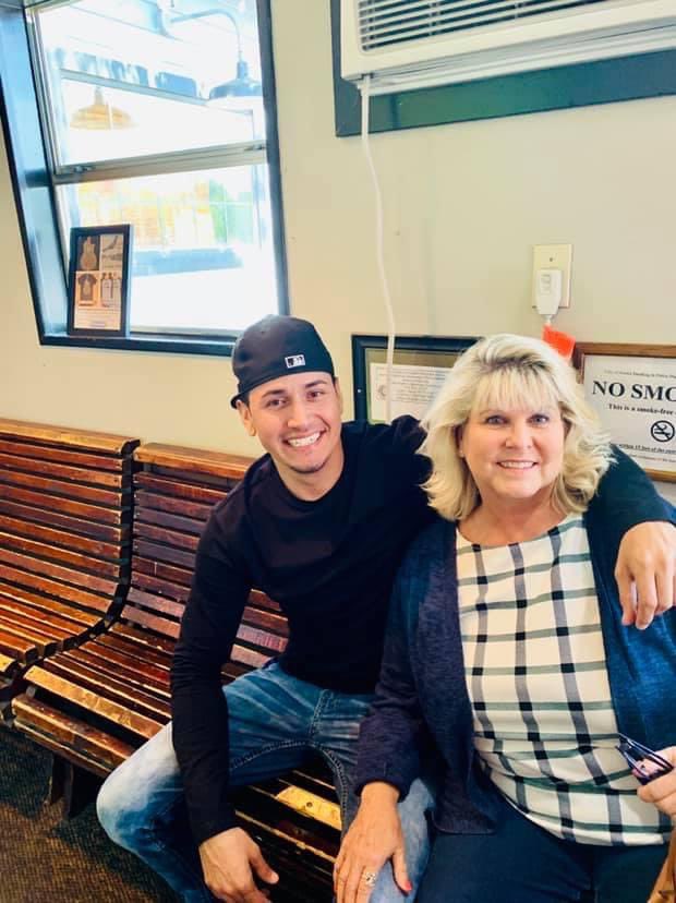 Happy bosses day to this amazing woman that I have the pleasure of calling my boss, you go above and beyond in every way possible. Beyond blessed to have you in my life <a href="/Dm736gMesser/">Dawn Messer</a> #Austinstrong