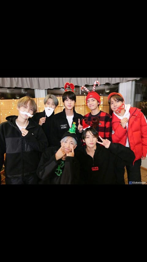 Luzz27171060's tweet photo. SI PODEMOS DARLE ESE PREMIO A @BTS_TWT SE LO MERECEN LOS BEBUS https://t.co/YaXYS9gmRK