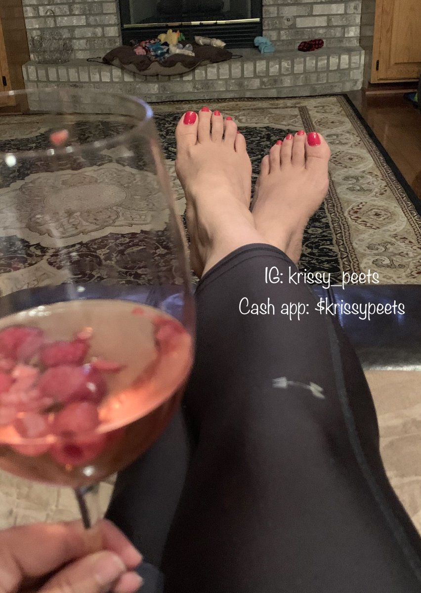 Goddess Krissypeets tweet media