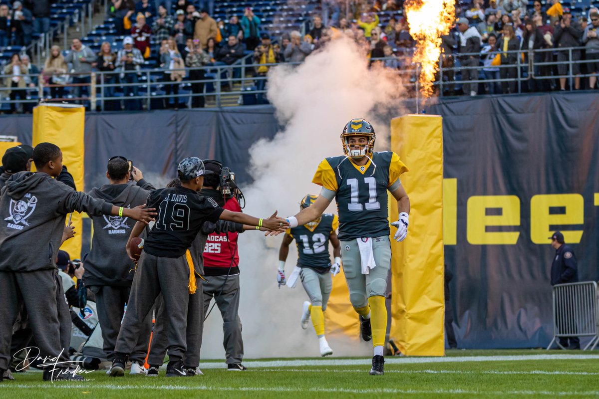 DavidFrerker's tweet image. I miss photographing the @AAFFleet and the @TheAAF. From the athletes, fans and photographers. I made a ton of friends and made a ton of memories. Will always remember Jack Murphy Stadium as the home of the San Diego Fleet. #SDFleet #AAF #SanDiegoFootball