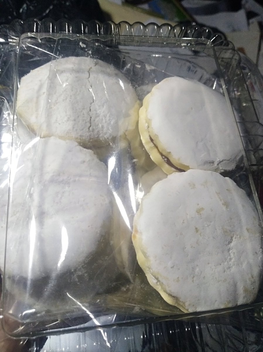 jcamayasv's tweet photo. Los #alfajores  #Modofinderos https://t.co/lWxrmY2VtM