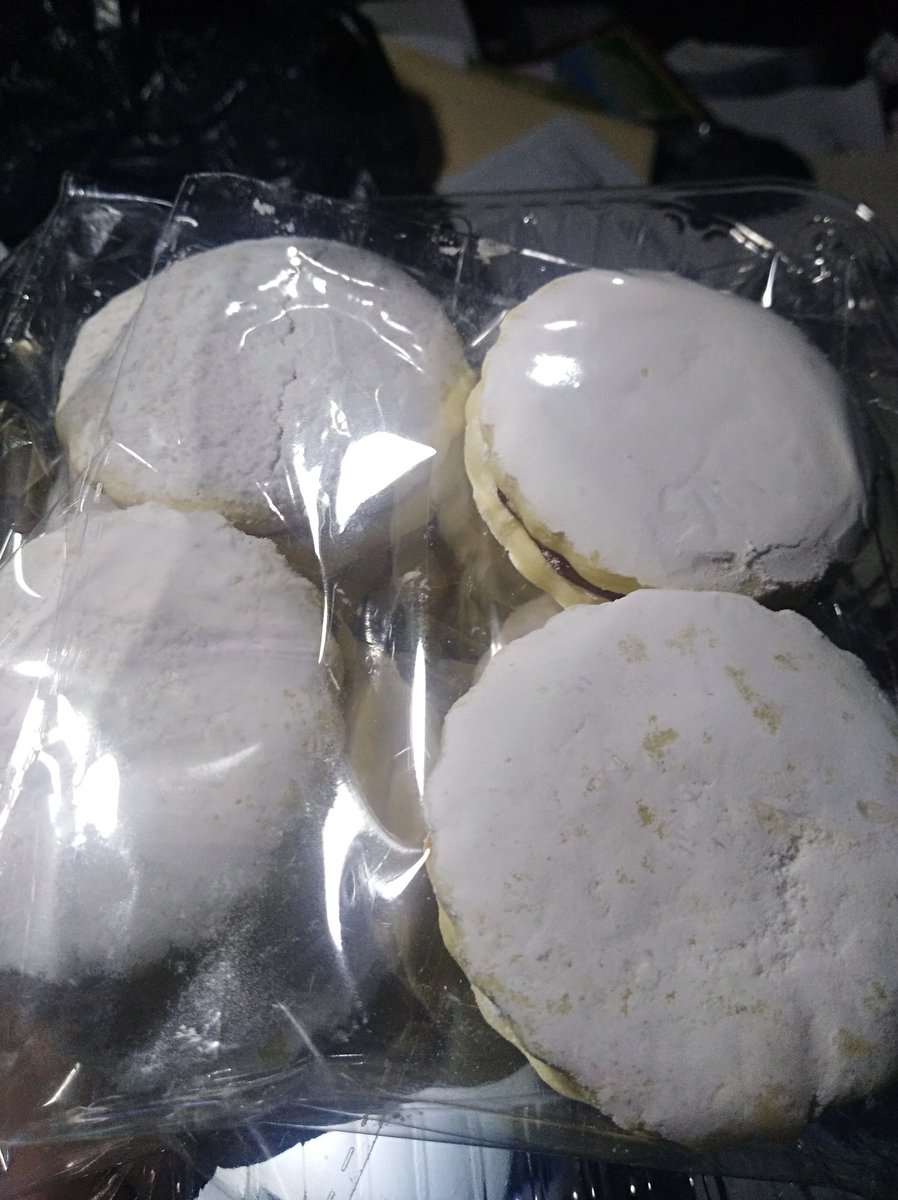 jcamayasv's tweet photo. Los #alfajores  #Modofinderos https://t.co/lWxrmY2VtM