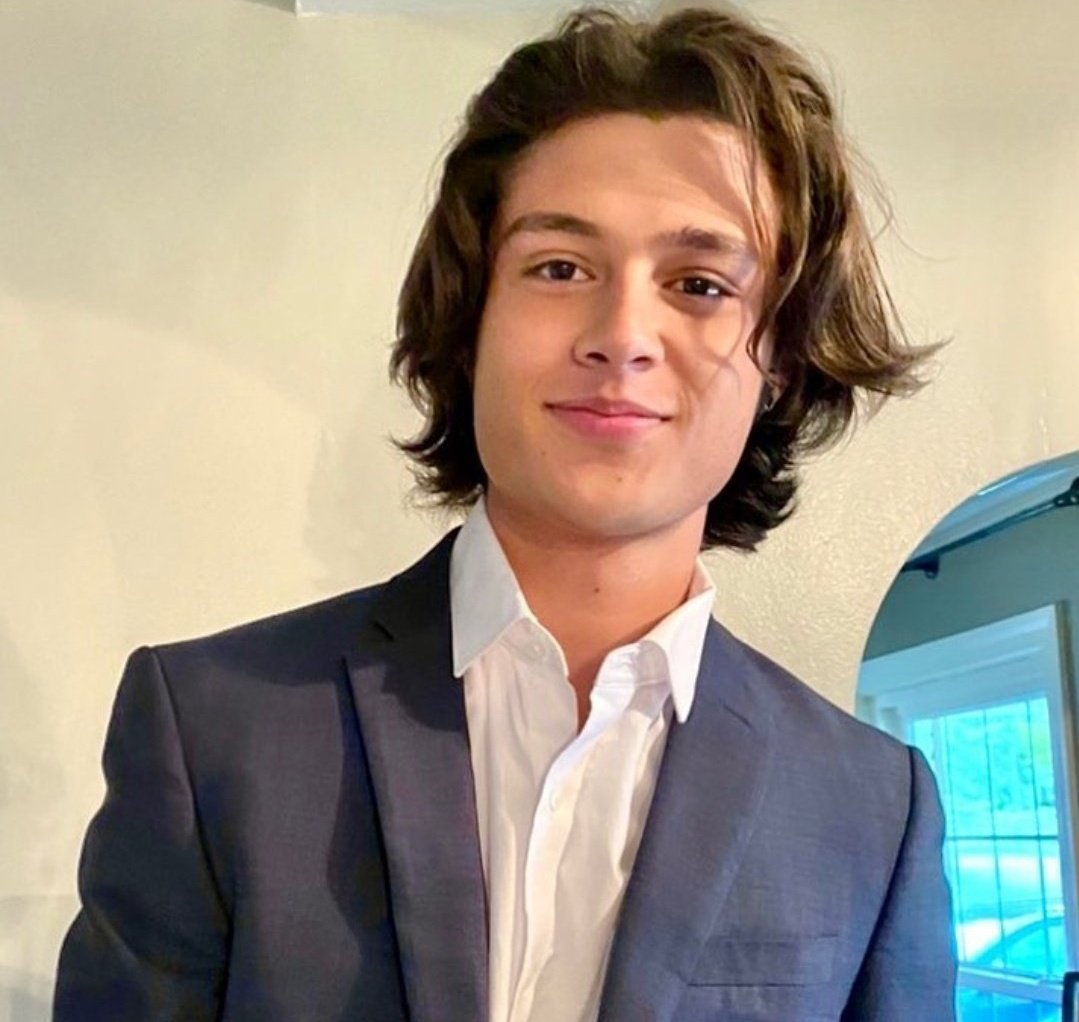RHYStored's tweet photo. Now, who would mind?

LETS CHAT WITH RHYSMIGUEL
@rhys_miguel https://t.co/09EbpfoU4r
