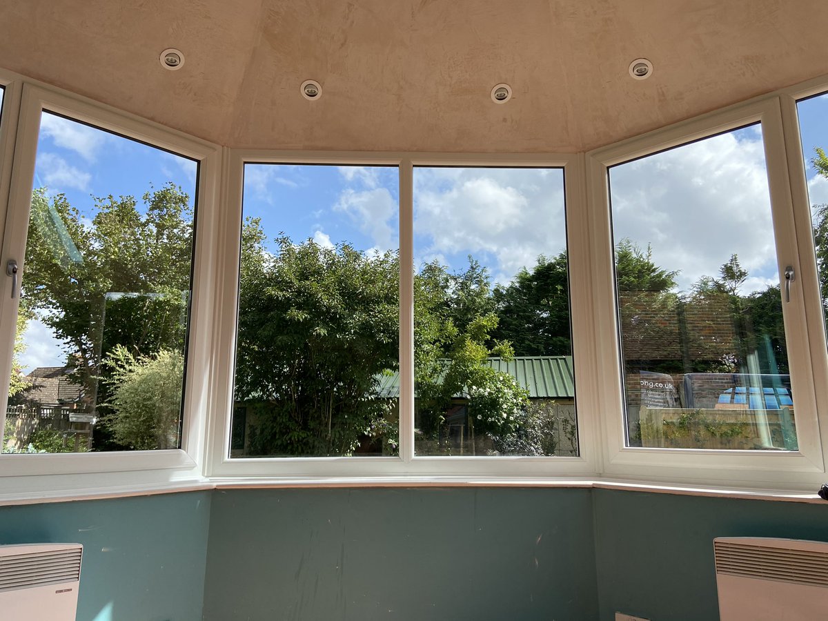 Another happy customer with a #Guardianwarmroof #SolidRoof #conservatory installed in #Lingfield #Surrey #EastGrinstead #Felbridge #WestSussex #Barong #BarongConservatories #solidroof #hybrid #warmroofhybrid #tiledroof #conservatory #conservatoryroof #refurbishment #conservatory