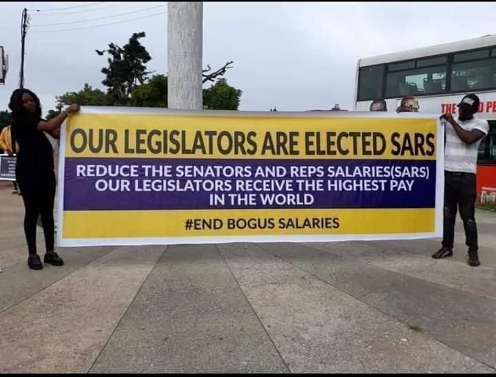 lacedwithfinese's tweet photo. RT Aggressively!!

The Govt vs The Youths 

We dont realise the power we have,how can we still be backward in 2020 and our lawmakers are the HIGHEST EARNERS in the world ?IRONY YH ?

THE TIME IS NOW FOR ACCOUNTABILITY BECAUSE WE PAY YOUR SALARIES
#ReformTheNigeriaPolice
#EndSARS https://t.co/5mhU8dKgjY