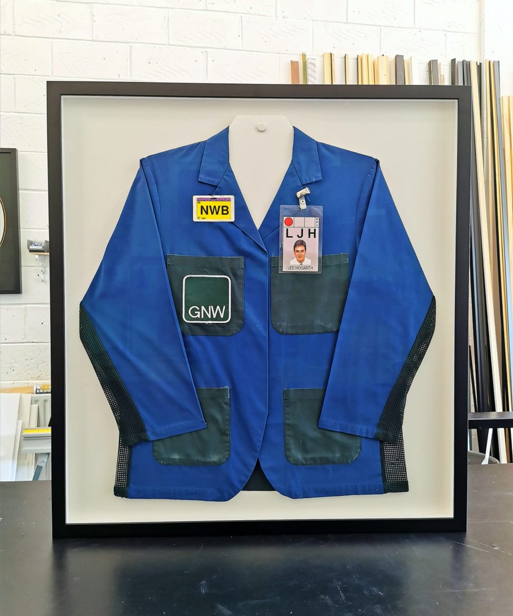bespoke_framer's tweet photo. Bespoke Framer. A traders jacket that was brought to us, to create a lasting memory.

Proudly hung in the owners office, this project  is another unique concept that we took on and smashed it out the park.
#trader #stockexchange
#unique #framedjacket  #londondesign  #bespokeitems https://t.co/RW3pu7gonF
