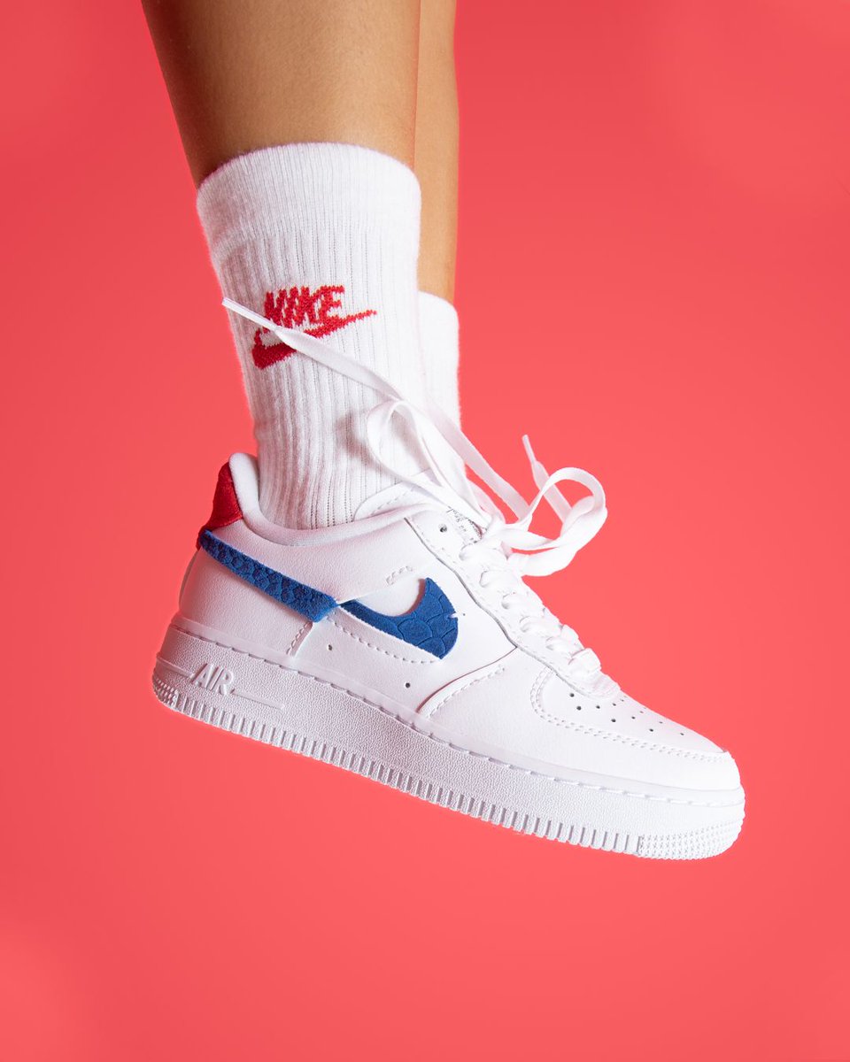 WMNS Nike Air Force 