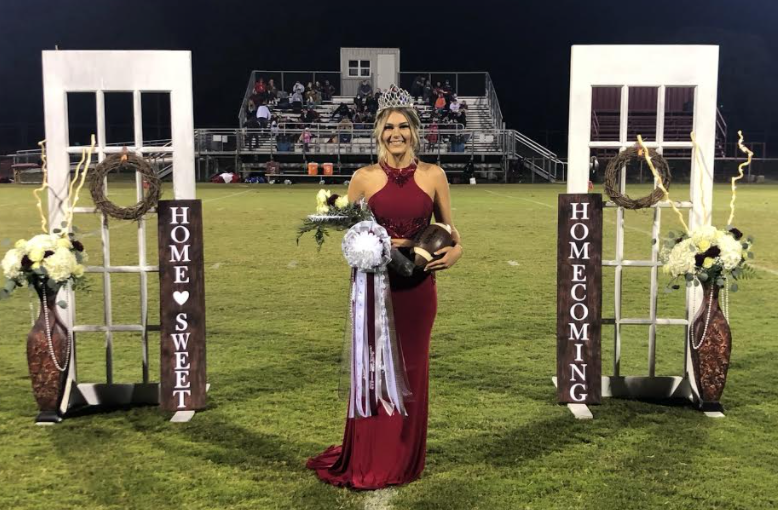 MaudTXISD's tweet photo. Congratulations to our 2020 Homecoming Queen, Lanie and all of our Princesses! Congratulations to our 2020 Band Beau and Sweetheart, Kullen and Kindra! How bout those Cardinals with a 30-14 Victory over Cumby! It's Always a GREAT Day to be a Cardinal! #MaudTXISD #WeStickTogether https://t.co/4B3xryjt96
