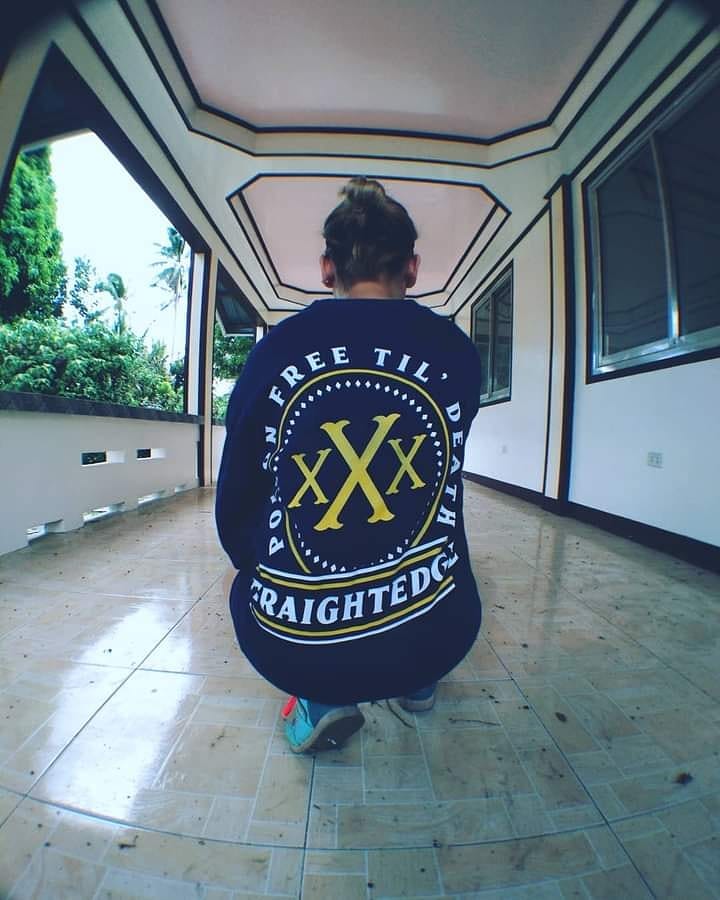 veemanika's tweet photo. EDGE DAY! ✖️✖️✖️

Let's pledge to live a clean lifestyle and promote a movement of youth refraining from using alcohol, cigar, and other recreational drugs. Stay gold! 👊
#nationaledgeday #edgeday #straightedge #straightedgegirls #straightedgeworldwide #sistersofstraightedge https://t.co/hvjhTDfA1H