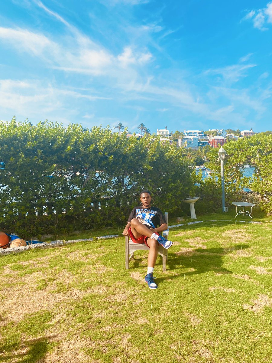 quantumnas's tweet image. open for your visual blessing of the day✨