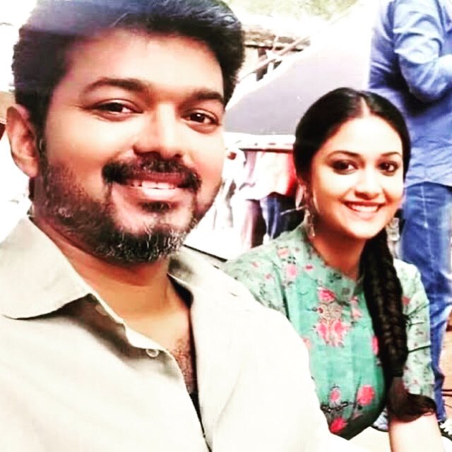devakumar_pathy's tweet photo. Happy birthday @KeerthyOfficial ❤️
Wishes from @actorvijay Fans ❤️
#HBDKeerthiSuresh #Thalapathy #Master 
@BussyAnand https://t.co/y1wZva6VGO