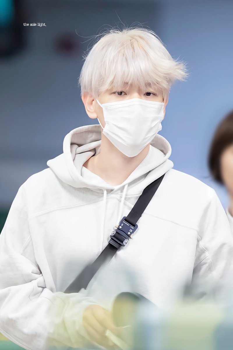 solelight56's tweet photo. 🤍 #백현 #baekhyun https://t.co/cwb4XYmoVx
