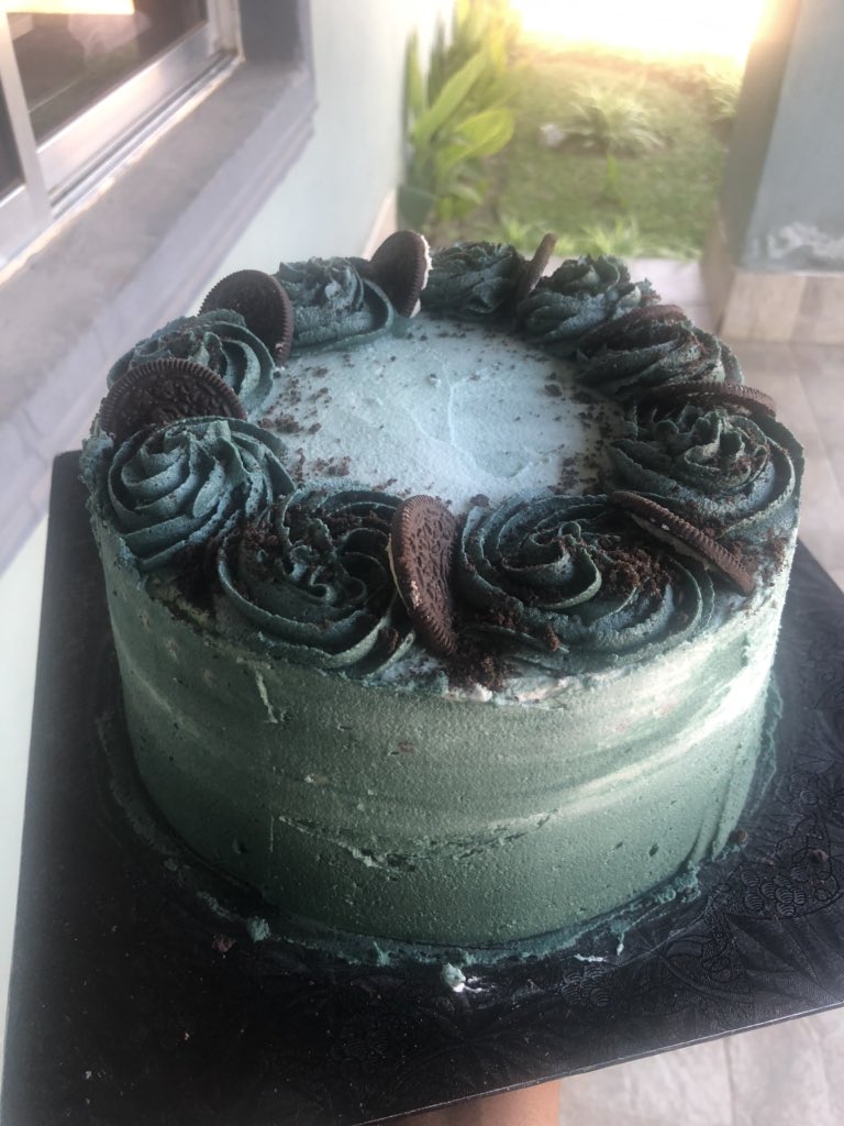 BeeBakes2's tweet image. Good morning from us, ready for someone’s birthday today 😁