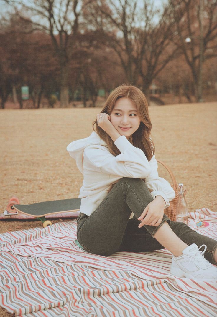 Bukan newbie

Mutualan?like/rt
Fambest? DM

#roleplayer #roleplayerindonesia #roleplayerkpop #rpindonesia #rptwt #roleplayeraccount #roleplay #TZUYU