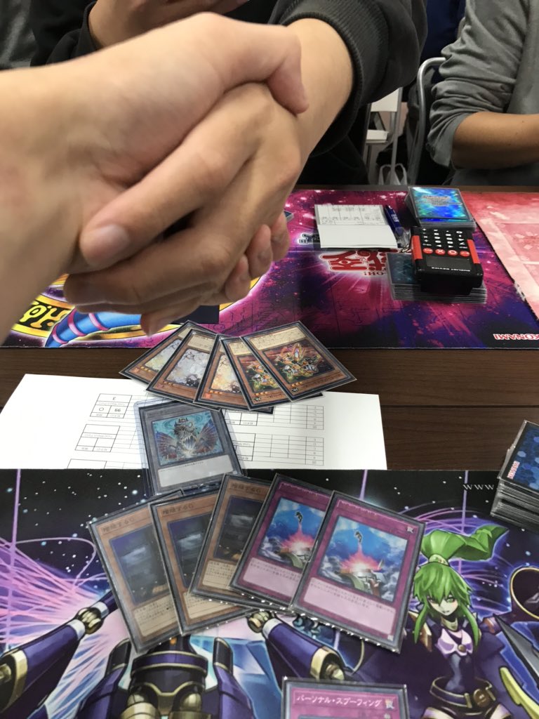 YPozDRS's tweet image. 朝霞CSで謎の友情生まれた