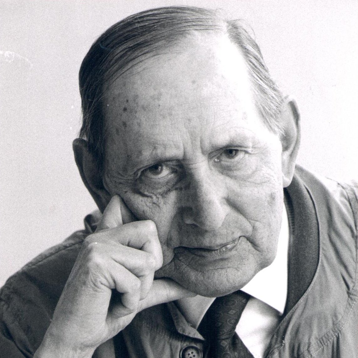 fempcomunica's tweet image. Felicidades Don Miguel. 

#CentenarioDelibes