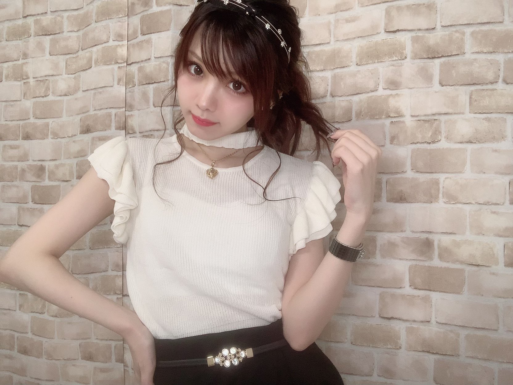 田中れいな 公式 テーマは 合コンに行く女の子 です 合コン行ったことないけん知らんけど 私の中のイメージで 合コン行く前にオシャレした女の子がテーマで服と髪やりました なんかお金持ちの人とご飯してそうな女子にもこんな感じおらん 笑 みなさん