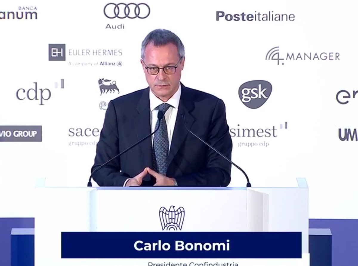 Incisivo l’intervento del Presidente di <a href="/Confindustria/">Confindustria</a> <a href="/CarloBonomi_/">Carlo Bonomi</a> 

Abbiamo bisogno di riforme, di far riacquistare competitività alle #imprese, di non scambiare l’assistenzialismo per politiche attive e di pensare al futuro dei nostri #giovani 

#futuri2020 #17ottobre