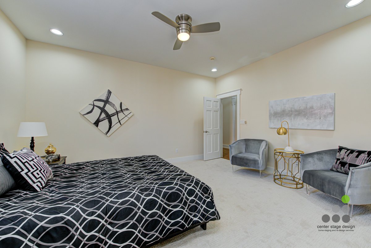 CenterStageIndy's tweet photo. Beautiful Downtown Condo close to Mass Ave. Contact Ryan Bricker with Axia Realty. https://t.co/24Q9zP9dLK