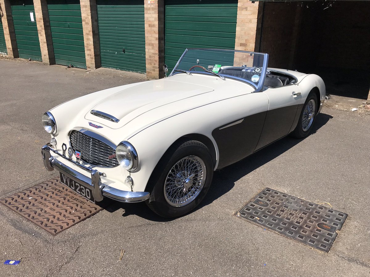 Brizey_Murtagh's tweet photo. See you in 2021...
Off to hibernate and say get lost to COVID-19 #bighealey #AustinHealey #Healey3000 https://t.co/e3Ei49Eixm