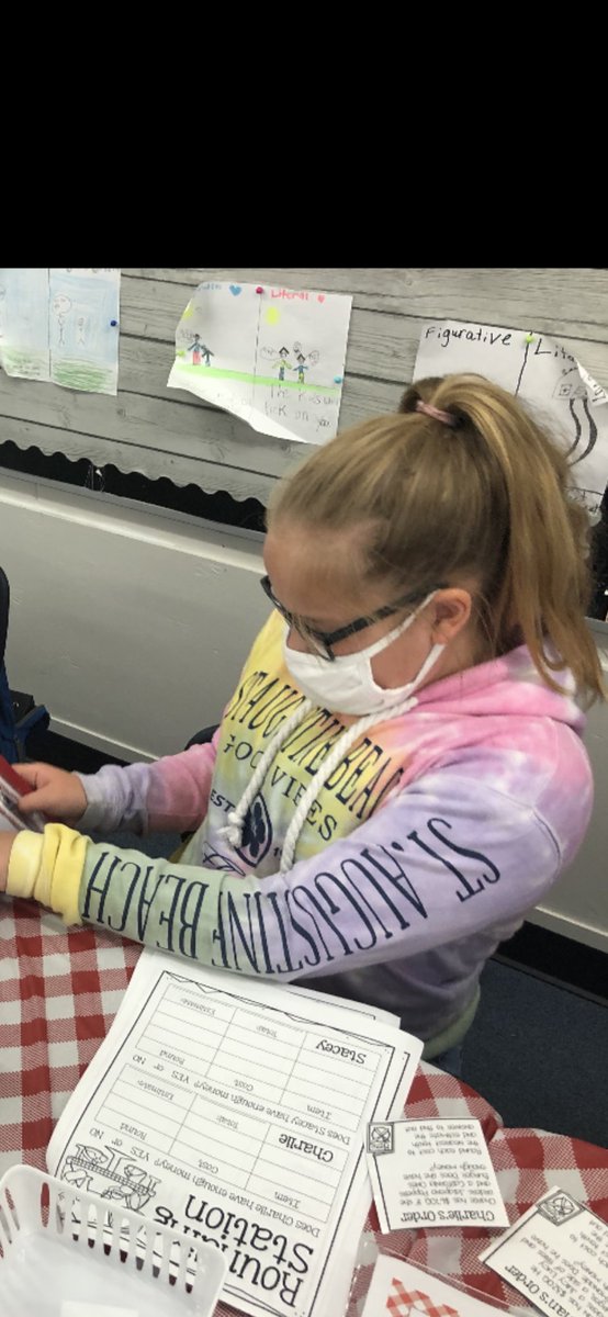 YargoES's tweet photo. Ms. Perry’s 5th grade class created their Decimal Diner! Students added, subtracted, rounded, and compared decimals using a menu! They learned so much, and they had so much fun! #WildcatPride. https://t.co/9ztWE9F4Ok