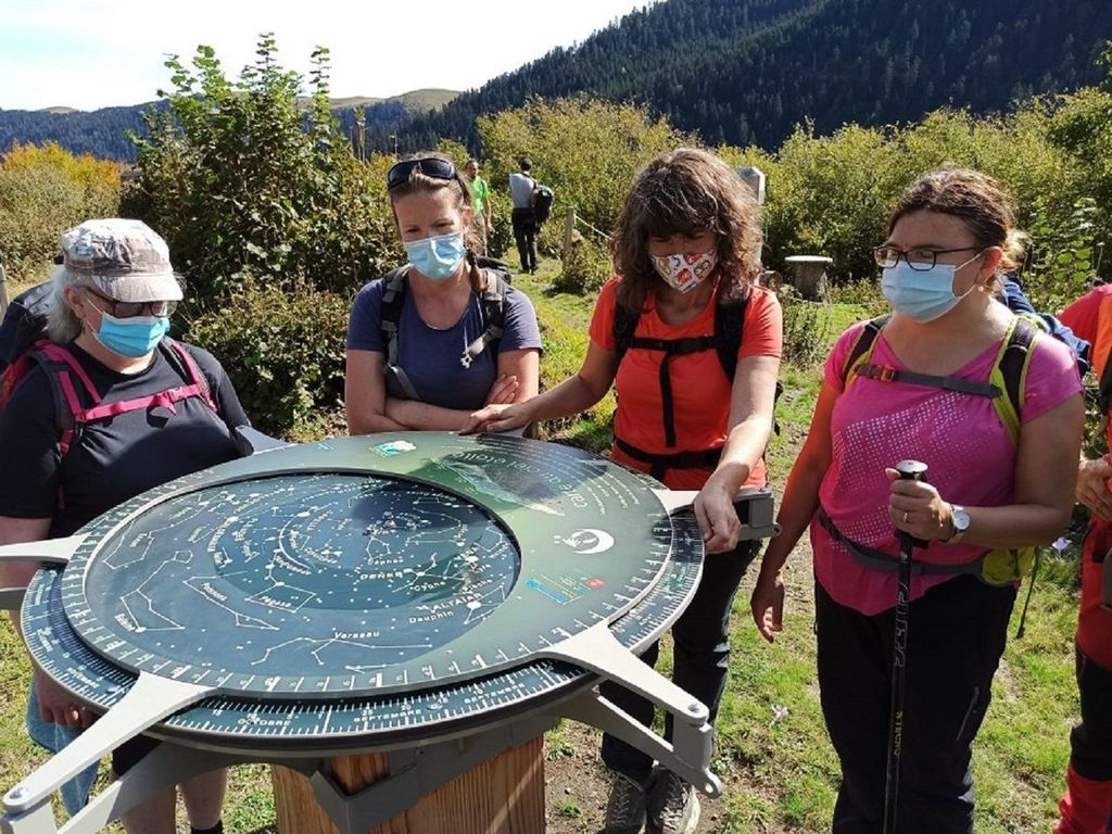 Aure65's tweet photo. Des professionnels du tourisme en #Sobrarbe ont visité la Réserve naturelle régionale d'Aulon #transfrontalier #POCTEFA #DUSAL #Pyrénées #montagne #environnement #Europe https://t.co/JxR3bldMhT https://t.co/IuVb9eWDDO