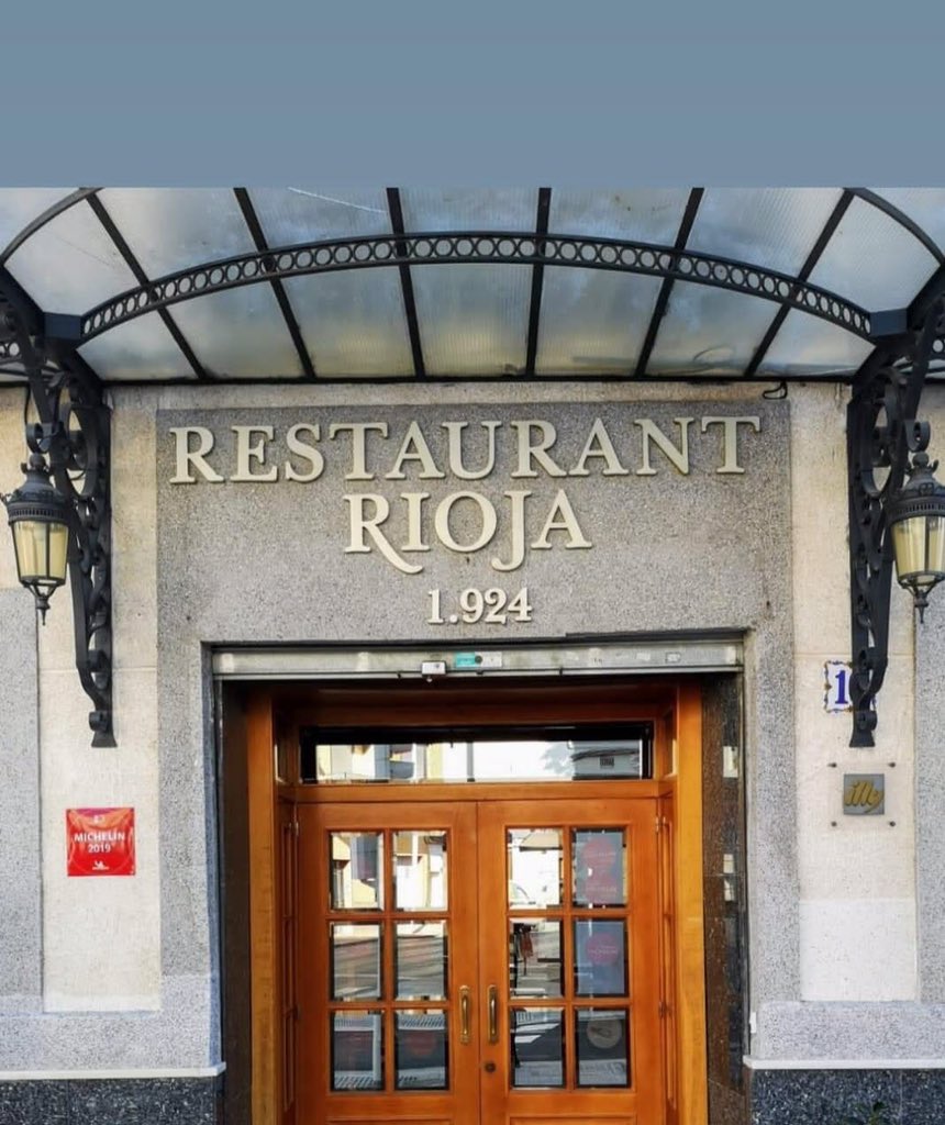 juanviperezaras's tweet photo. El fuego ya en marcha para la #Masterclass en #Rioja1924 junto @QiqeDacosta @ArrosQD @richardluiggi #LondonConnection #BenisanóConnection @ArrozDOValencia @GuiaMichelin_ES #PaellaPuntoDeEncuentro #ValenciaEnamora #ProductosDeCercanía #CienciaDelArroz https://t.co/ti3OrA2HdE